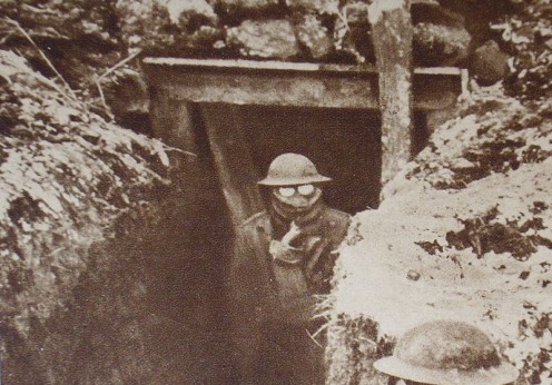 American's_wearing_gas_masks_during_World_War_I