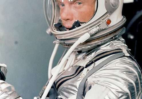 John Glenn in costum spatial, foto NASA, sursa Wikipedia