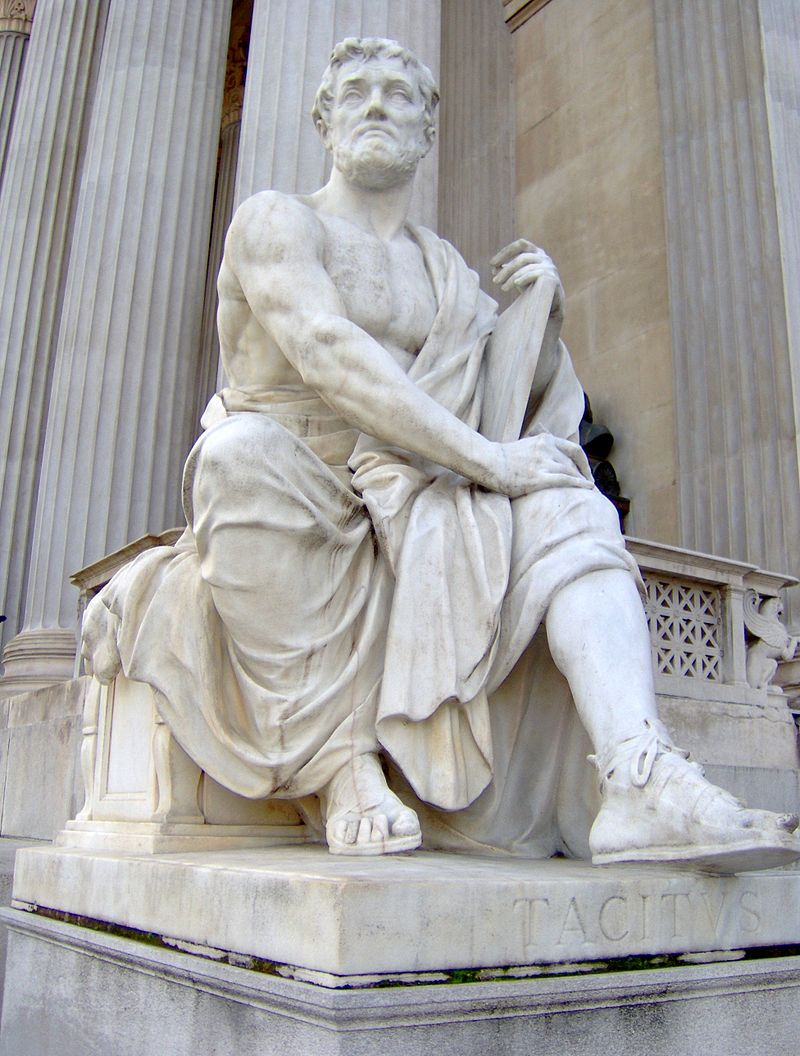 Statuia lui Tacitus din faţa Parlamentului din Viena, Sursa foto Wikipedia.