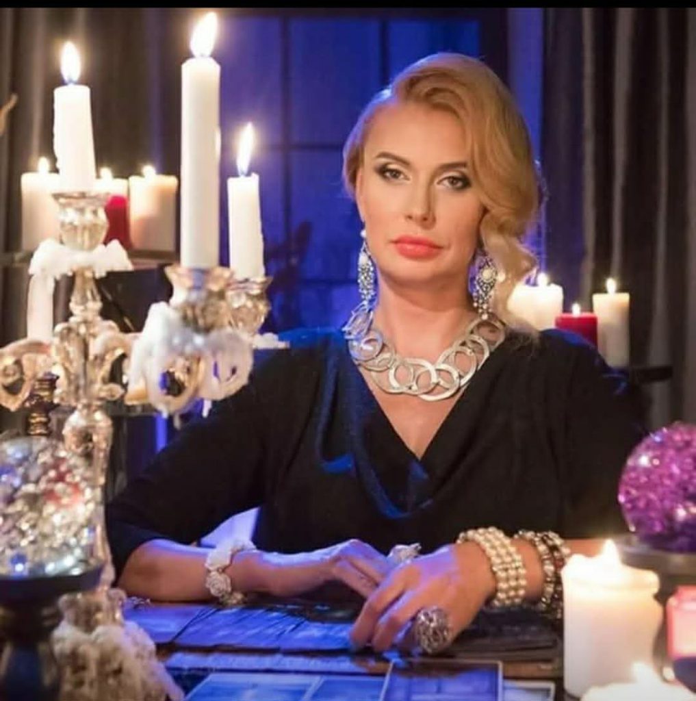 Tămăduitoarea Alisa